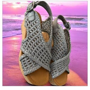 Blowfish Malibu Size 7 Grey Charcoal Gray